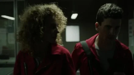 Кадры из сериала Бумажный дом (2017)