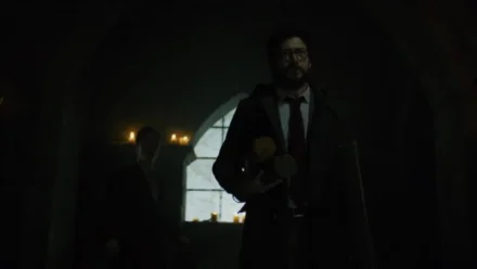 Кадры из сериала Бумажный дом (2017)